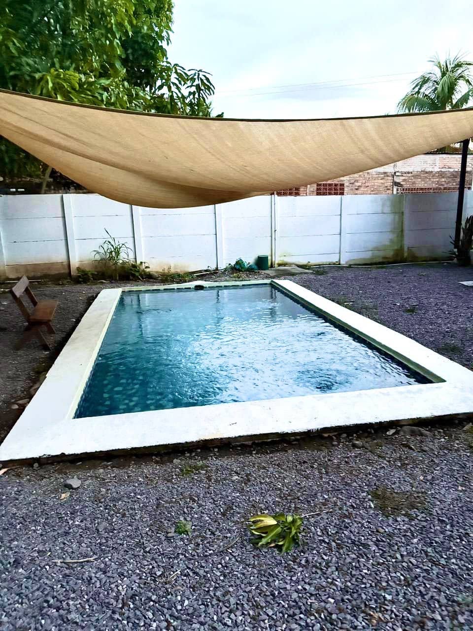 Piscina compartida dentro del complejo